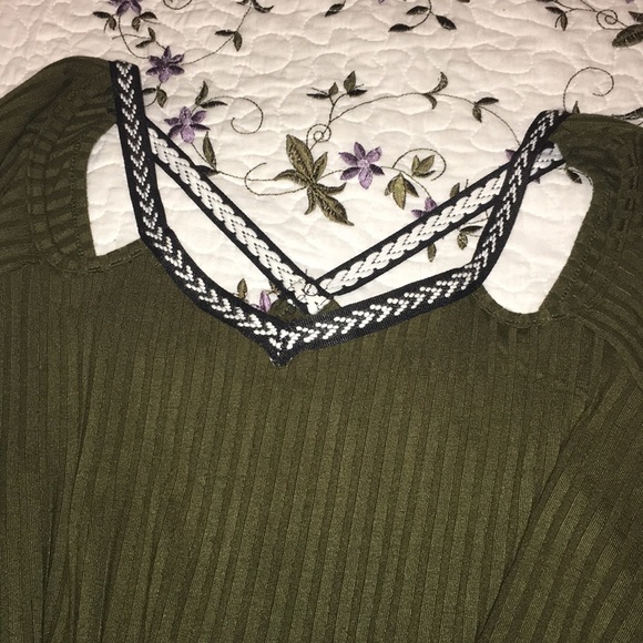 SHEIN sweater - Picture 2 of 2
